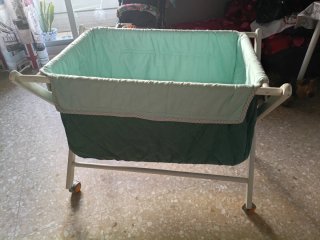 Minicuna bebé con patas plegables