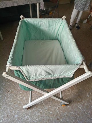 Minicuna bebé con patas plegables