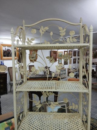 Scaffale in Ferro Forgiato Beige e Dorato
