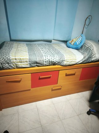 Cama infantil con cajones
