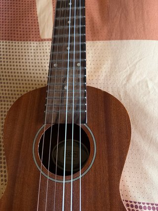 Guitalele OQAN