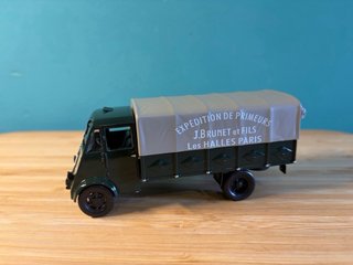 Renault AHM 1:43 Altaya