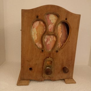 Caja Radio Antigua Madera Capilla