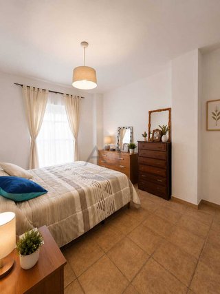 VIVIENDA UNIFAMILIAR ADOSADA EN ZONA ALGODONERA