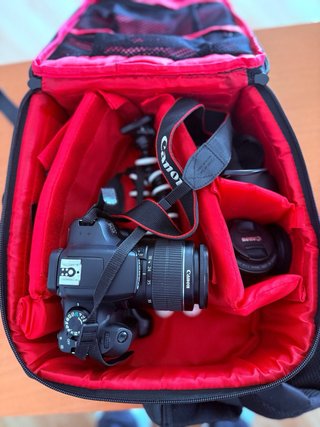 Canon EOS 1300D + Objetivo EF-S 18-55mm