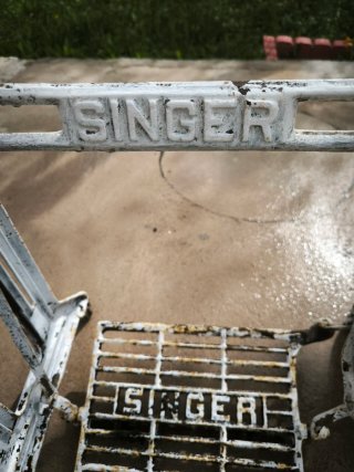 Base Máquina Coser Singer Metal