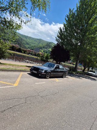 Mercedes-Benz Clase E 1990