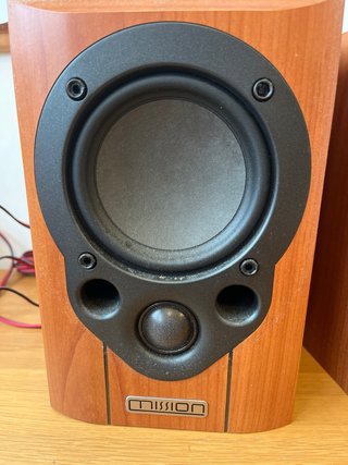 Altavoces Mission M30i Marrones y Negros