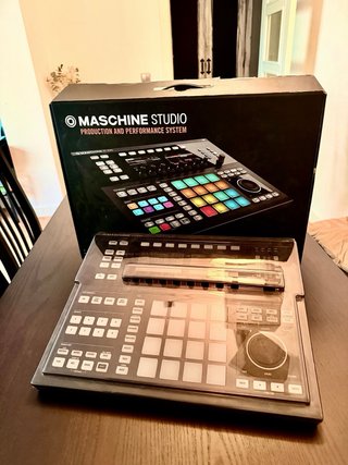 Native Instruments Maschine Studio