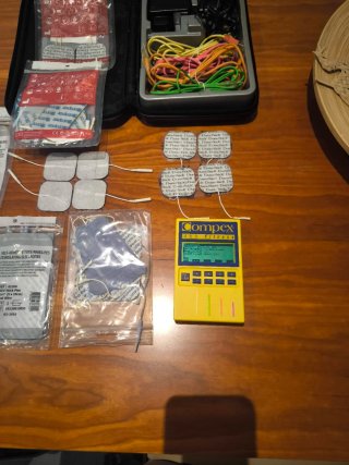 Compex Fitness TENS/NMES/FES Electroestimulador
