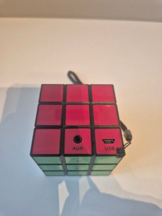 Altavoz Bluetooth Cubo Rubik