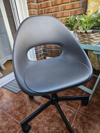 Silla de oficina IKEA negra