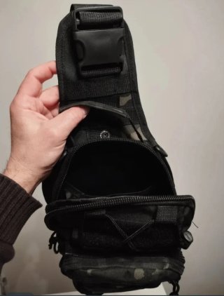 Bandolera Táctica 8L Camuflaje Negra
