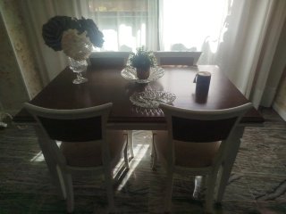 Mesa salón comedor extensible más 4 sillas