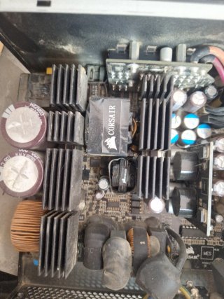 Corsair TX850M Fuente de Alimentación Modular