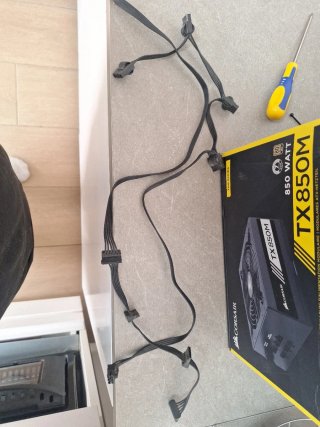 Corsair TX850M Fuente de Alimentación Modular