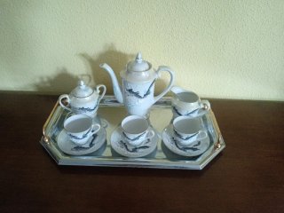 Set da caffè Dragonware, realizzato in Giappone