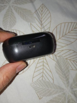 Auriculares Bluetooth TWS Negros y Rojos