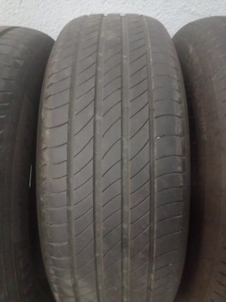 Michelin 215/65 R17 Neumáticos