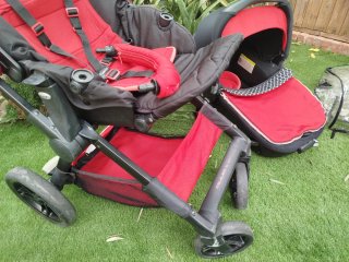 Cochecito Jané con cuco-maxicosi y silla de paseo.