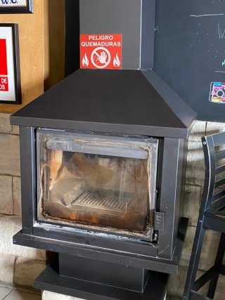 Chimenea de leña moderna