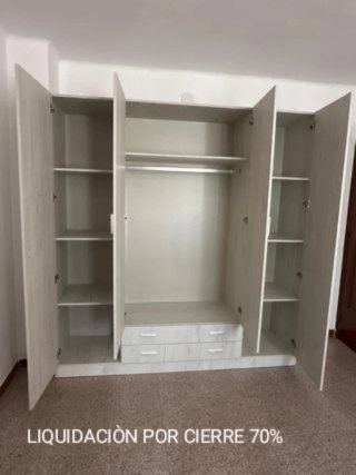Armadi moderni in legno