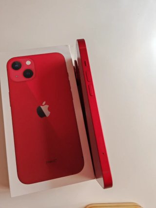 IPhone 13 128GB (Rojo) – Muy bien cuidado + caja