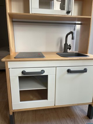 Cocinita de madera de IKEA