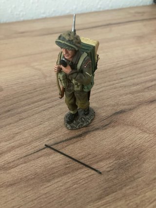 Soldado plomo King & Country DD171 Radio Operator