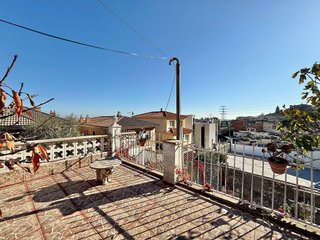 Chalet en venta en Camps Blancs en Sant Boi de Llobregat