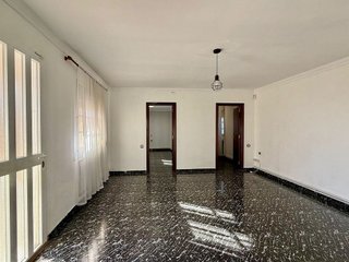 Chalet en venta en Camps Blancs en Sant Boi de Llobregat