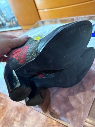 Botines Desigual Negros y Rojos