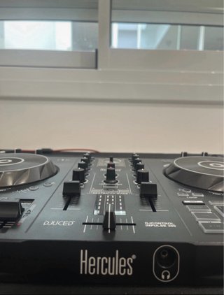 Controlador DJ Hercules Impulse 300