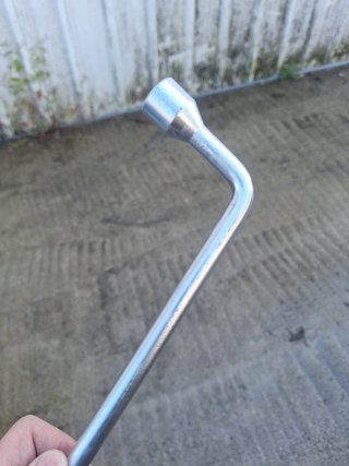 Llave Ruedas Original Mercedes
