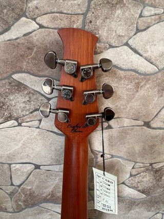 Guitarra Electroacústica Negra