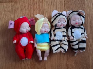 4 Bebés Durmientes Miniatura