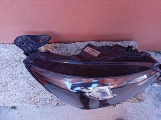 Faro Delantero Derecho Peugeot 208