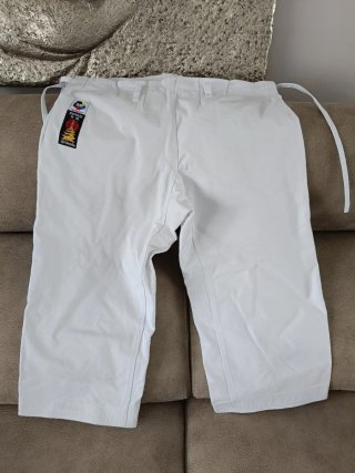 Karategui Daedo Kata Dos Chaquetas y pantalón