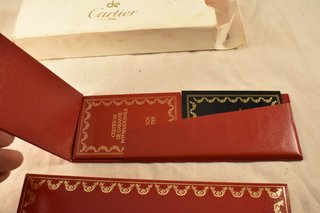 Boligrafo Must de Cartier en su estuche original