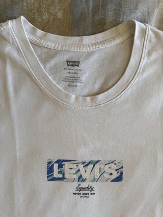 Camiseta Levi's Blanca con Logo