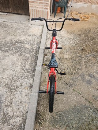Bicicleta BMX B-PRO Roja