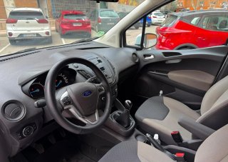 Ford E-Transit Courier 2017