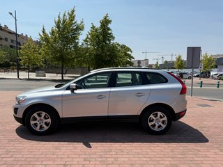 Volvo XC60 2.4D D5 AWD 5 PUERTAS