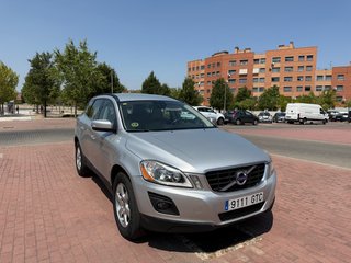 Volvo XC60 2.4D D5 AWD 5 PUERTAS