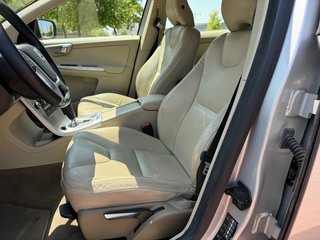 Volvo XC60 2.4D D5 AWD 5 PUERTAS