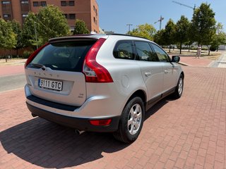 Volvo XC60 2.4D D5 AWD 5 PUERTAS