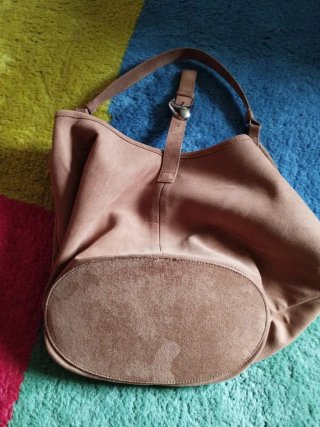Bolso de hombro marrón