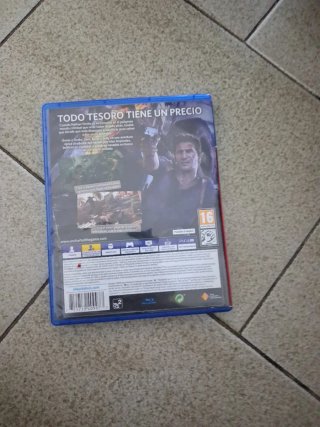 Juegos PS4 Uncharted 4 y Horizon Zero Dawn