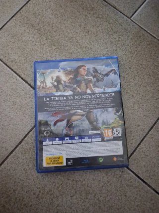 Juegos PS4 Uncharted 4 y Horizon Zero Dawn