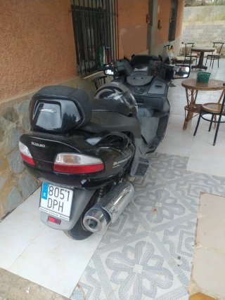 Suzuki Burgman 650 Executive Negra